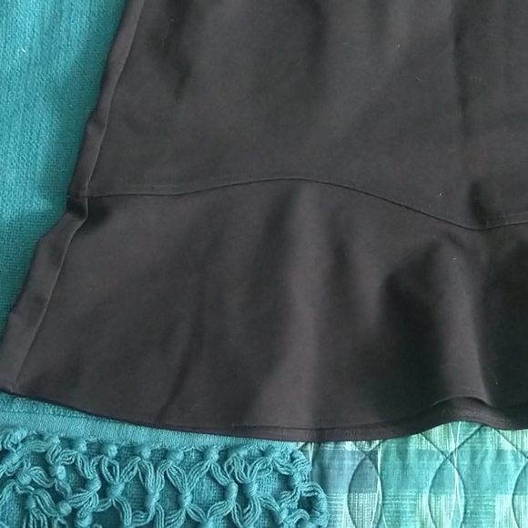 NWT LOFT Black Fit and Flare Skirt Sz MP - Picture 2 of 4
